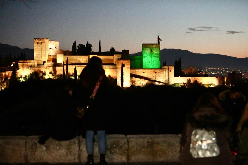 Durante toda la tarde de este 31 de diciembre, los monumentos más enmblemáticos de toda Andalucía permanecerán iluminados de verde