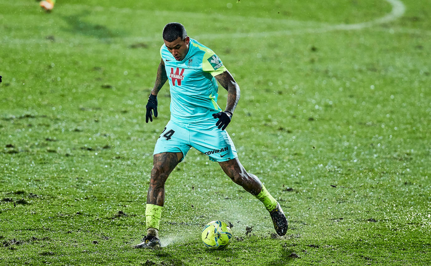 El Granada se bate con el Eibar y el frío en tierras guipuzcoanas.