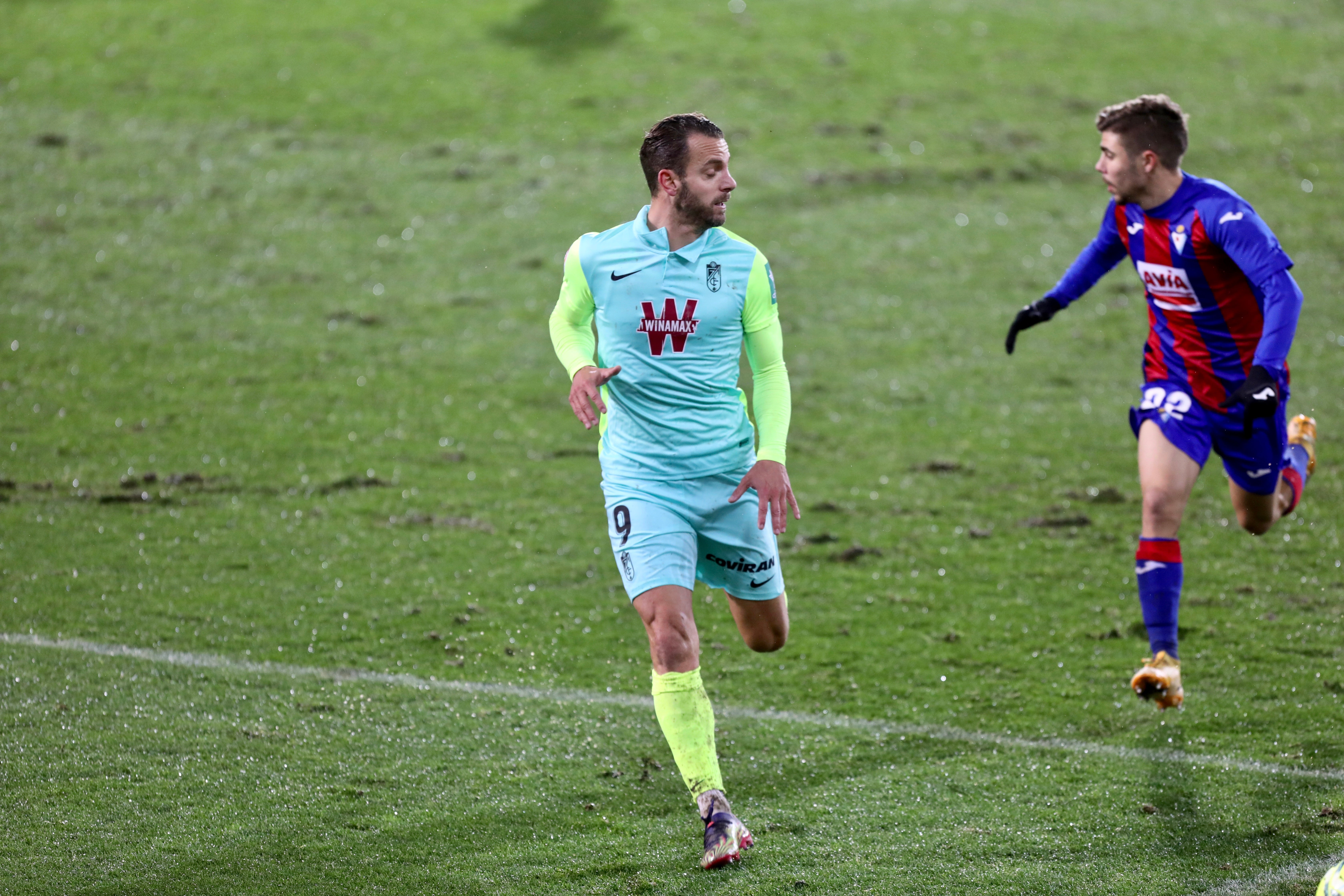 El Granada se bate con el Eibar y el frío en tierras guipuzcoanas.