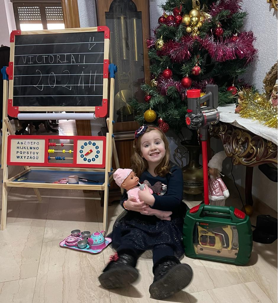 Los más pequeños viven el día de Reyes con sus nuevos juguetes