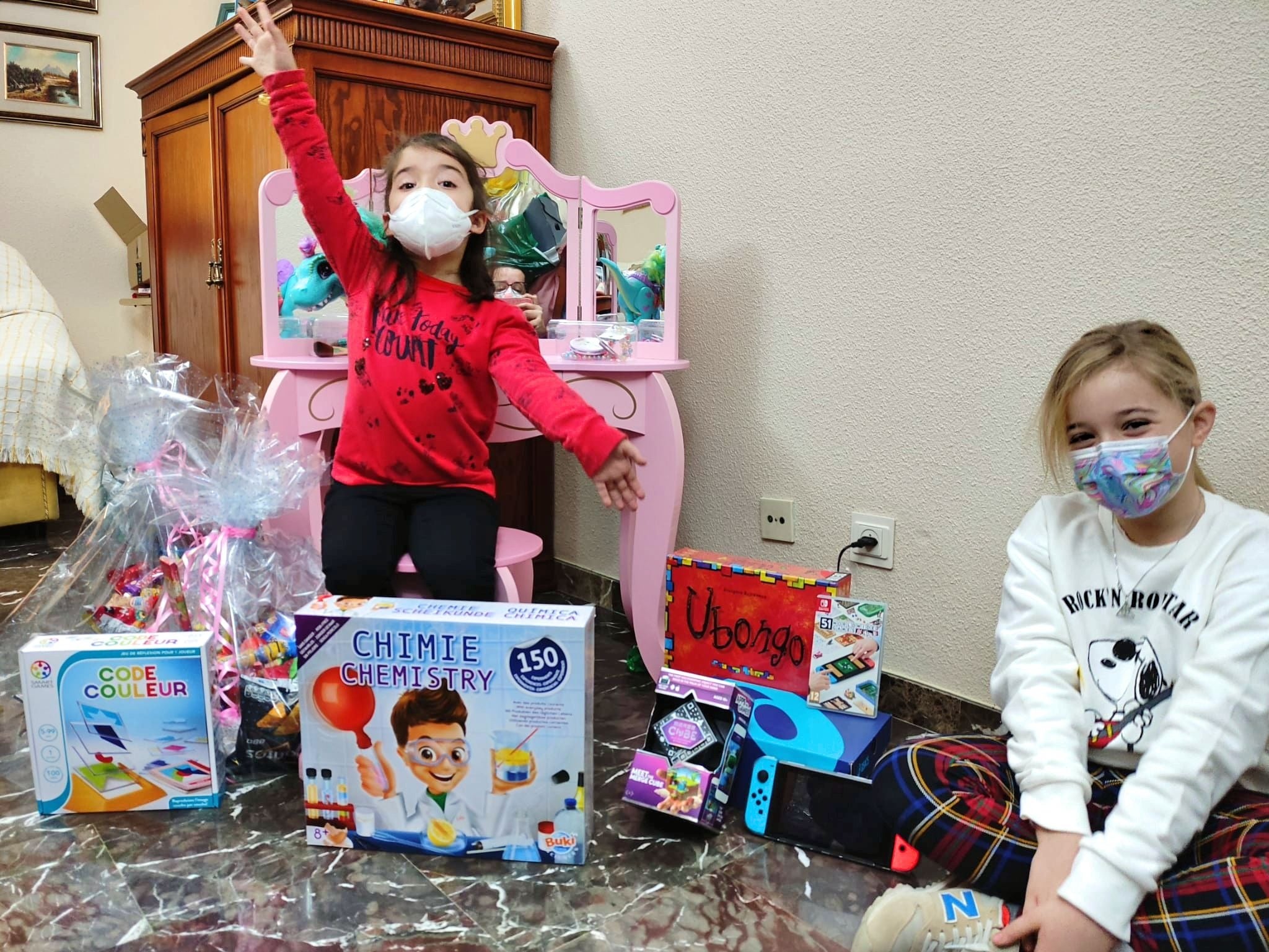 Los más pequeños viven el día de Reyes con sus nuevos juguetes