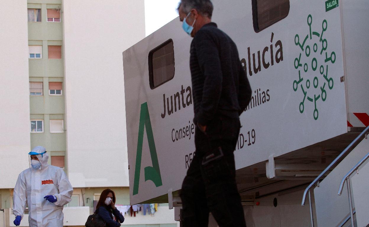 La Junta desvela que la cepa británica llegó a Granada en la segunda quincena de diciembre.