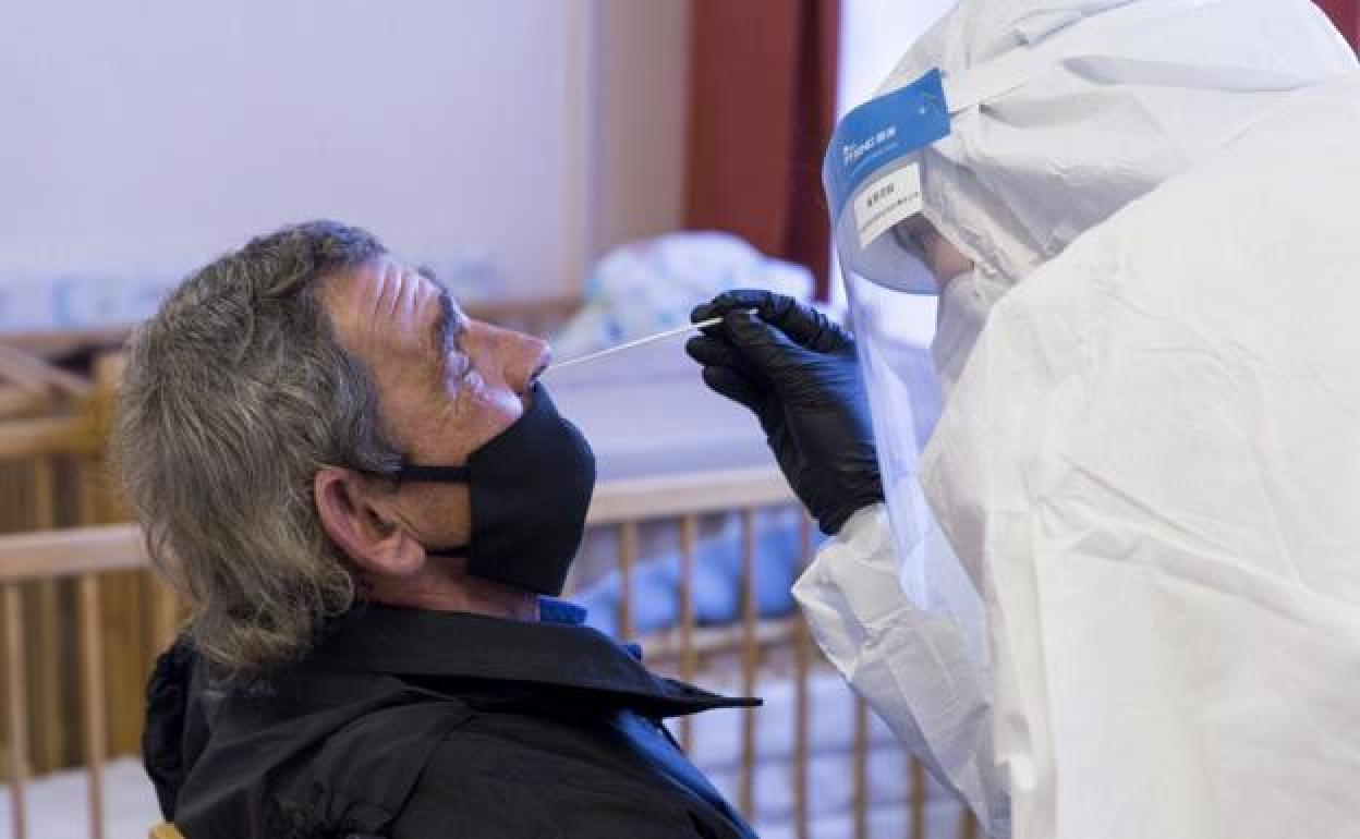 Pandemia en Jaén | El alcalde de Torredelcampo pide un «confinamiento voluntario» ante la alta incidencia de Covid-19