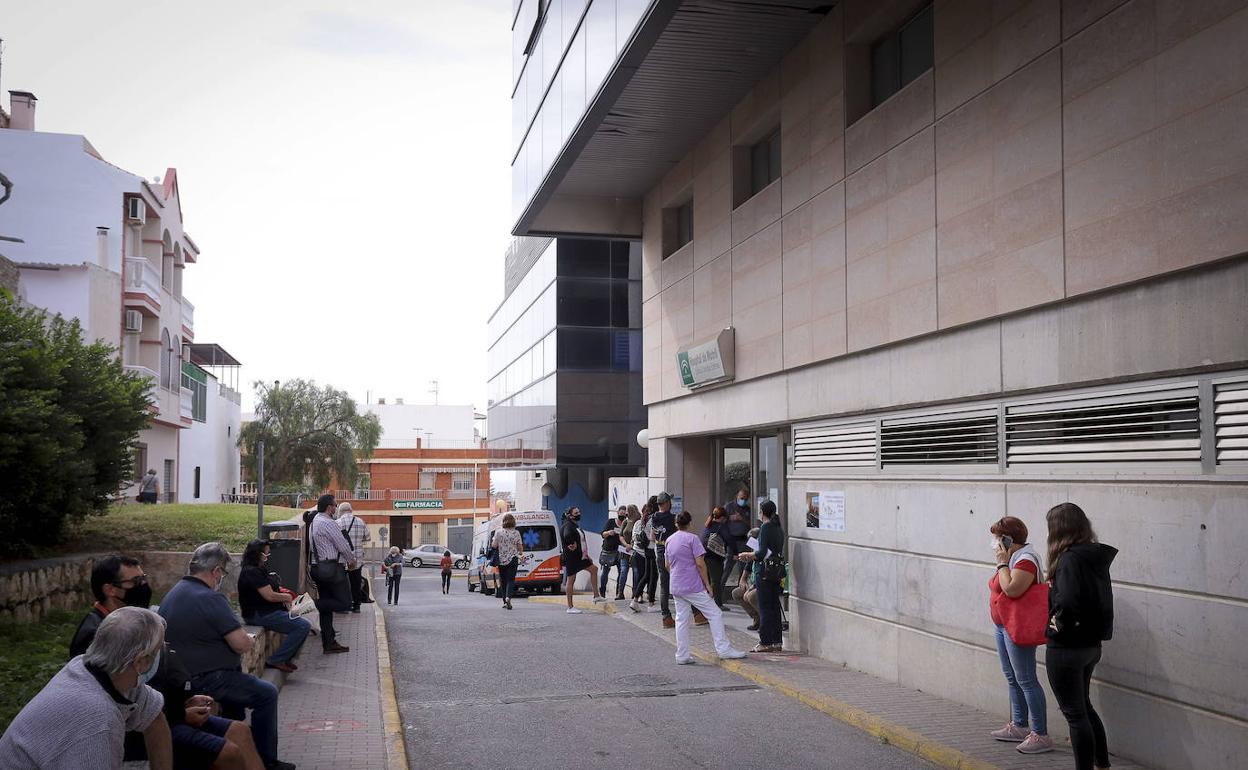 Pandemia en Granada | La Mancomunidad pide a los vecinos que traten de no salir de casa ante el repunte de casos en la Costa