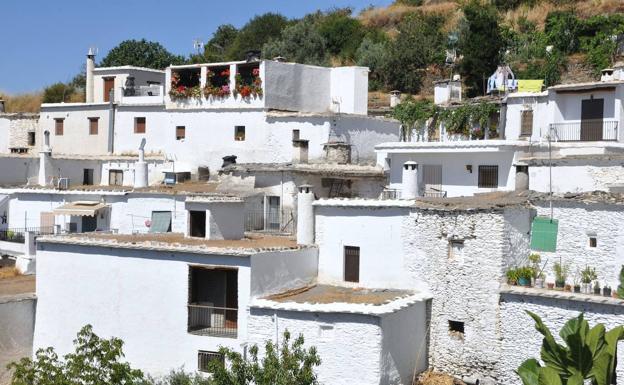 Ocho pueblos de Granada superan la tasa acumulada de 1.000 contagios con Montillana y Pórtugos disparados