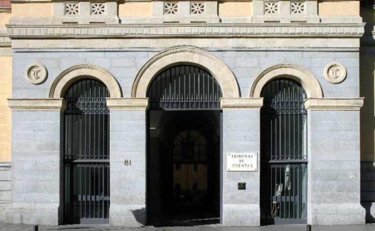 Fachada principal de la sede del Tribunal de Cuentas en Madrid.