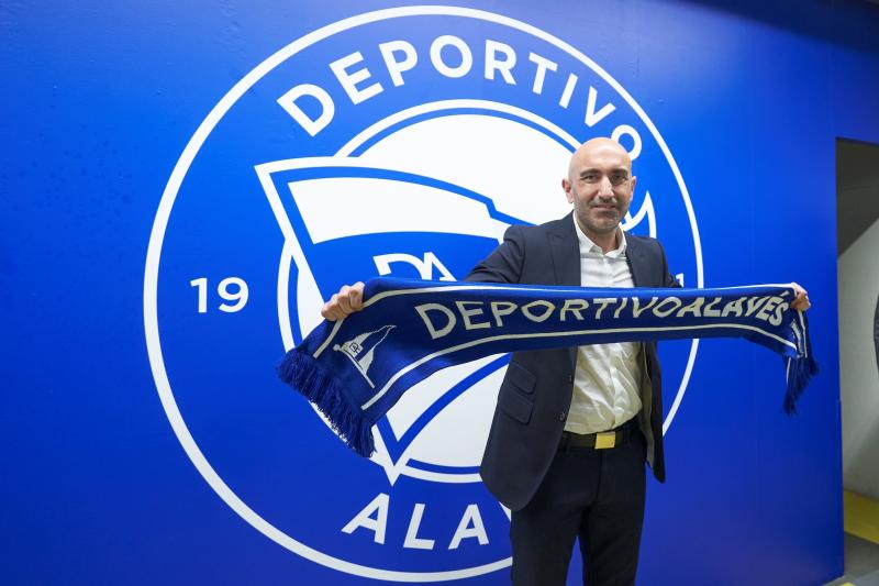 Abelardo, de vuelta al Deportivo Alavés.