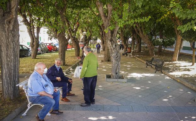 La Junta confina 49 municipios de Granada y cierra bares y negocios en 15 localidades