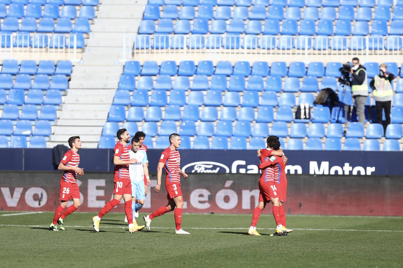 Las mejores imágenes del Málaga-Granada en La Rosaleda