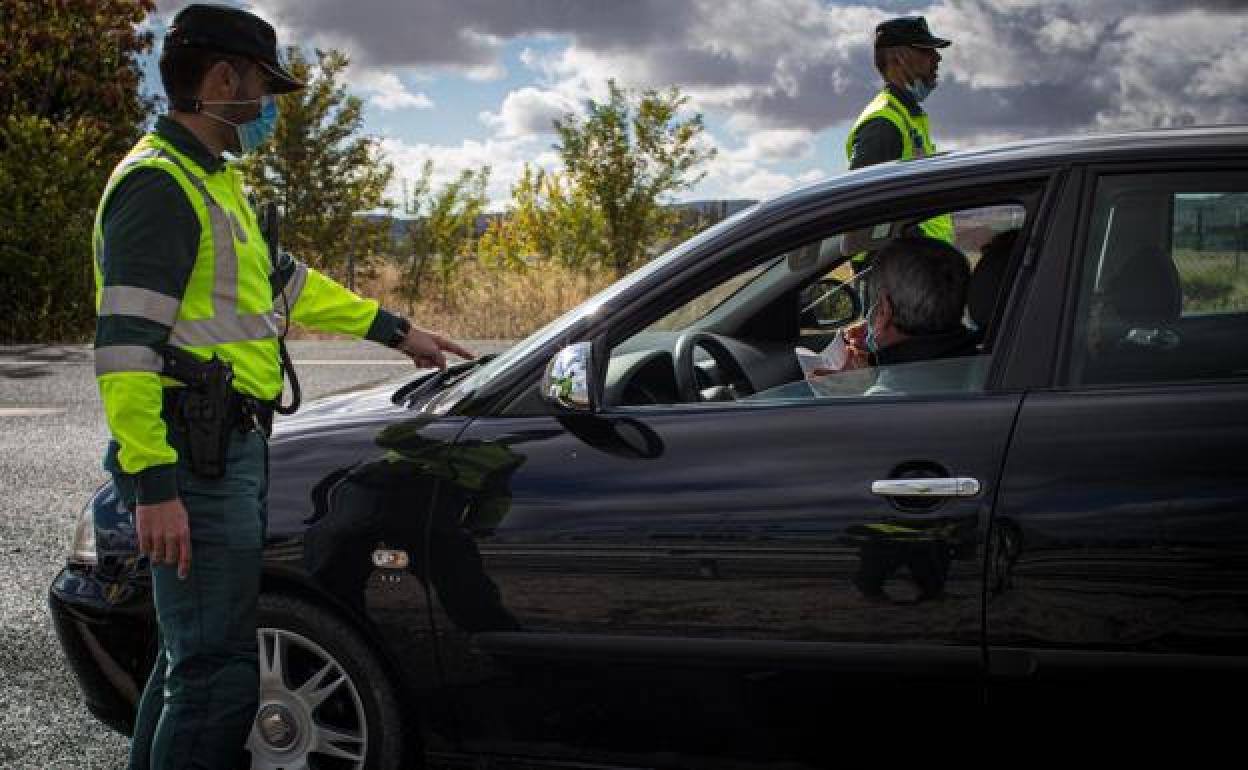 todos municipios andaluces con cierre actividades no esenciales o confinamiento perimetral desde el miercoles