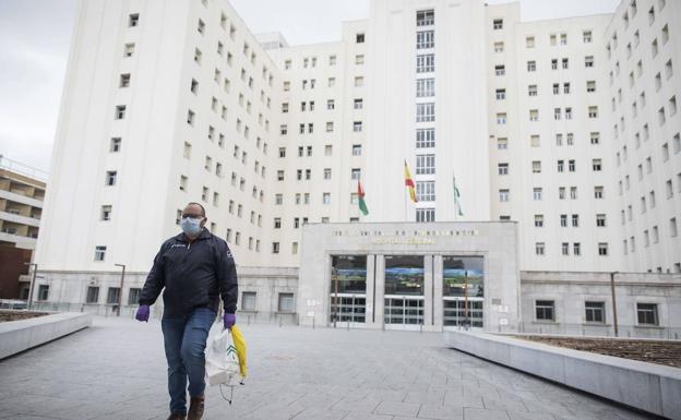 Covid en Granada | Doce fallecidos, 48 hospitalizados y más de 800 contagios en otra jornada negra