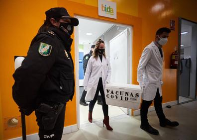 Imagen secundaria 1 - Dentro del búnker donde se conservan las vacunas.