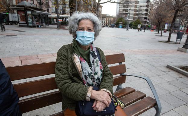 Encarna, en la Fuente de las Batallas. 