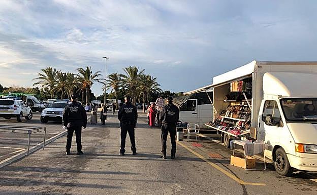 Mercadillo en El Ejido.