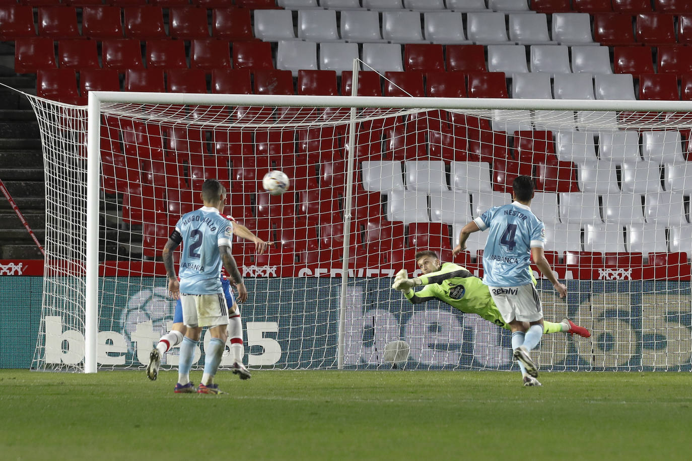 Fotos: Las mejores imágenes del Granada CF- Celta de Vigo