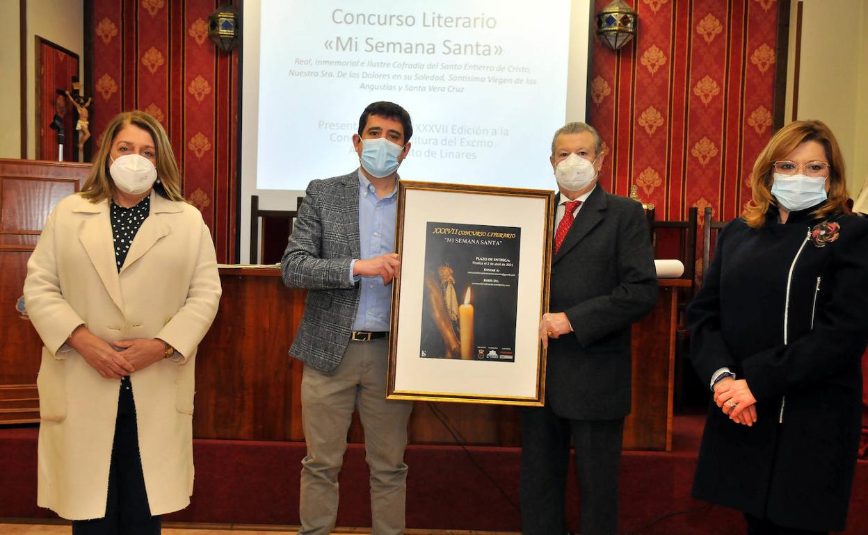 Presentación del Concurso Literario 'Mi Semana Santa', de la Cofradía del Santo Entierro. 