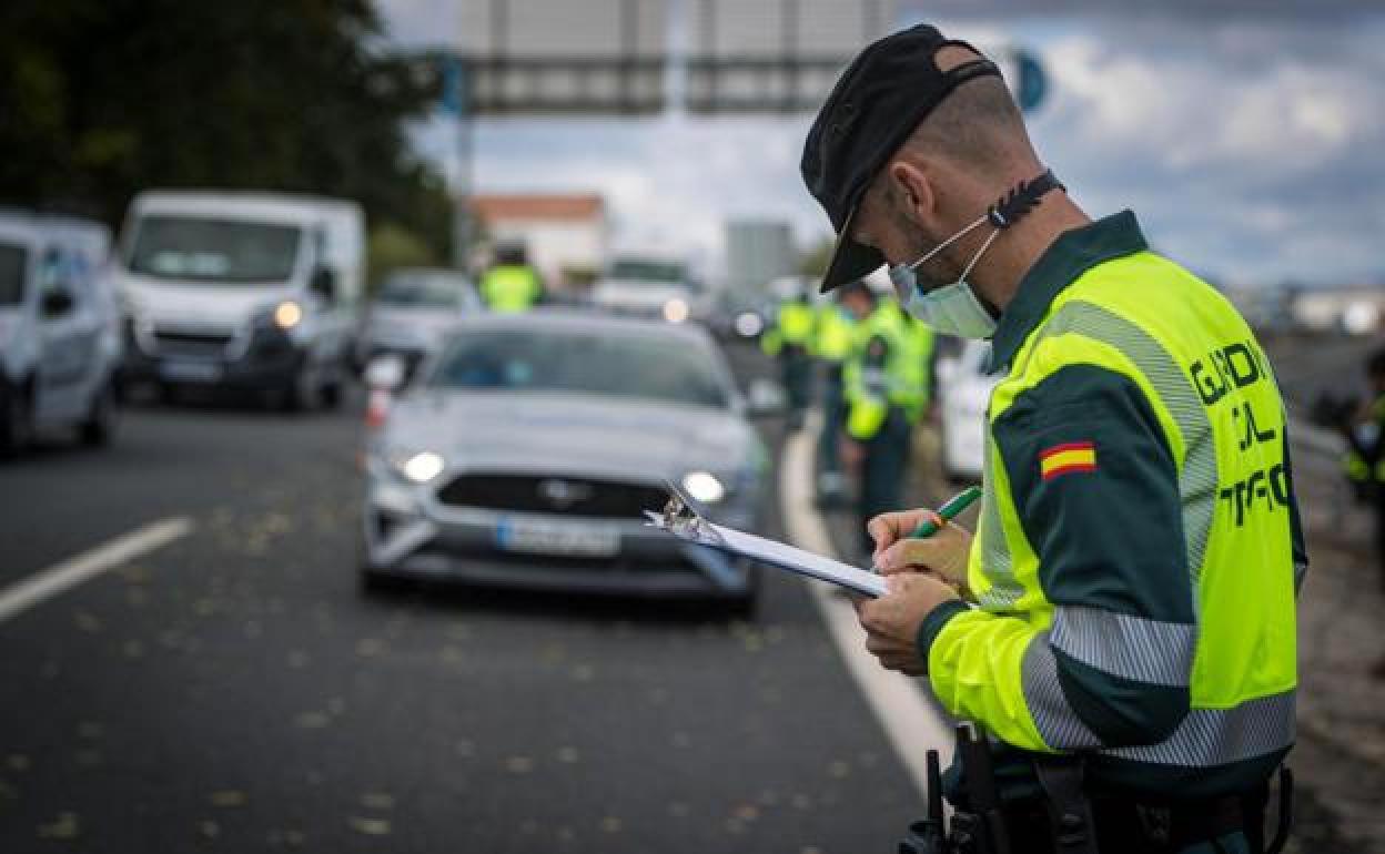 Confinamiento en Andalucía | Los 27 municipios que salen este miércoles del cierre perimetral al reducir su tasa