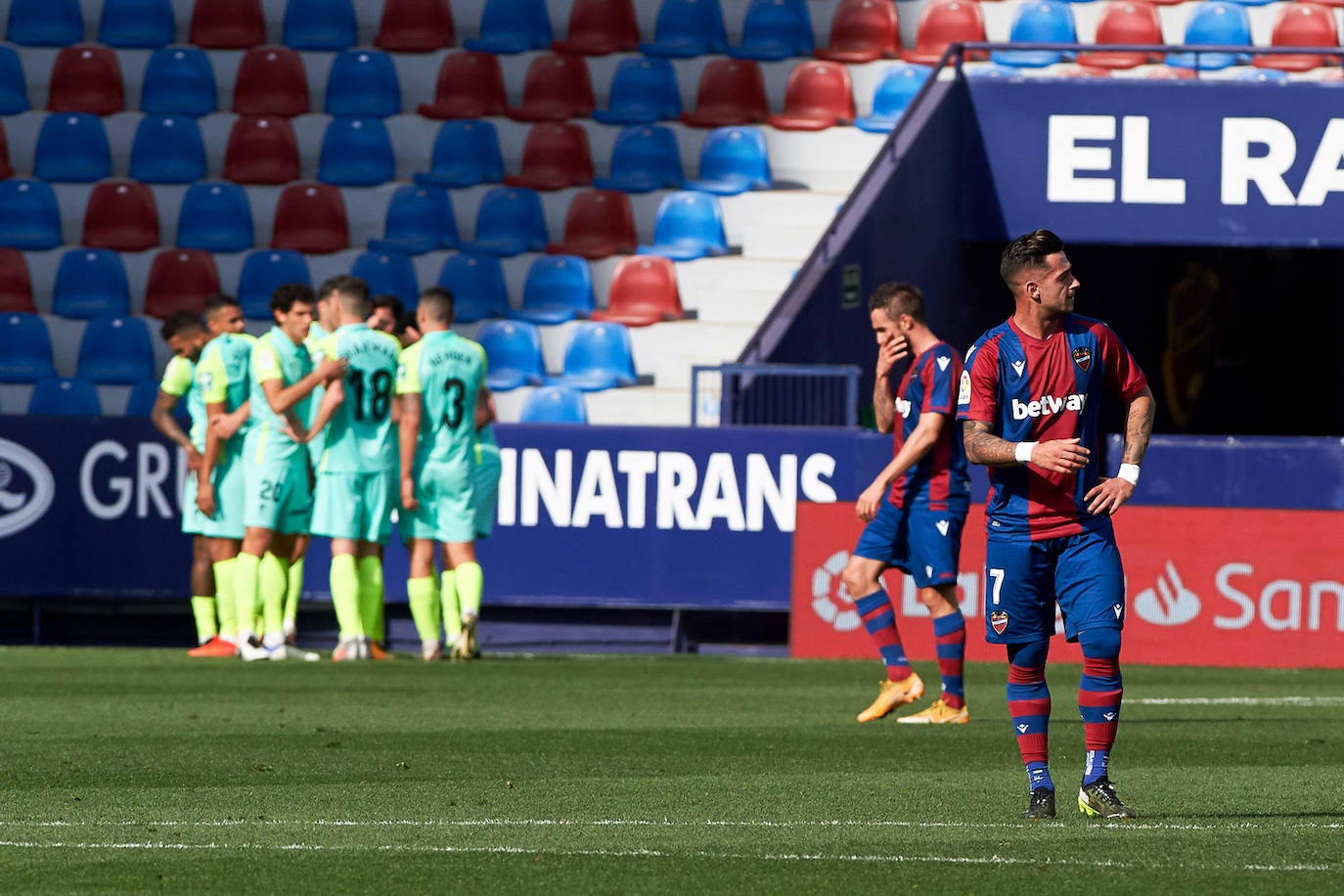 Las jugadas más interesantes del partido entre el Levante y el Granada