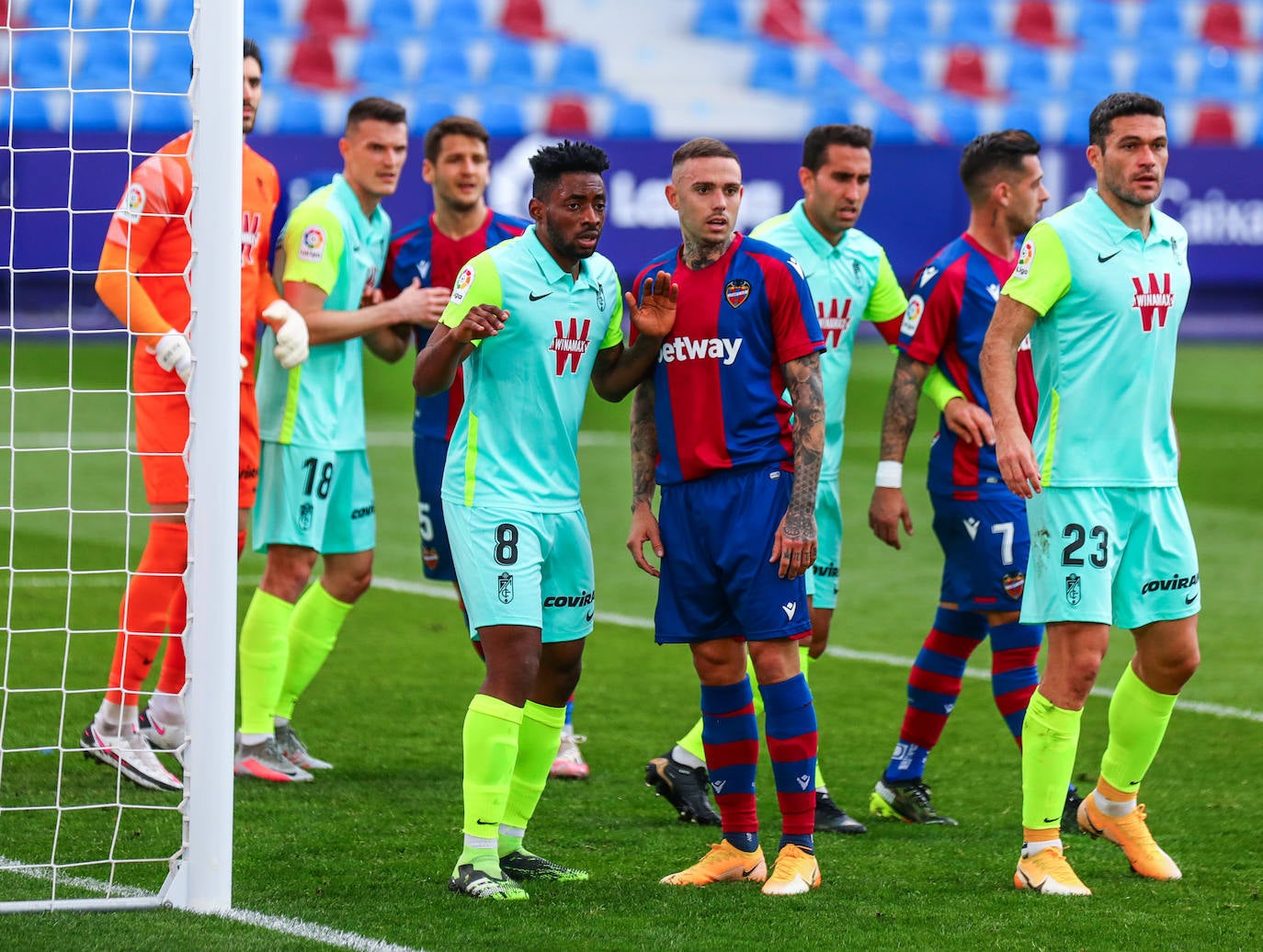 Las jugadas más interesantes del partido entre el Levante y el Granada