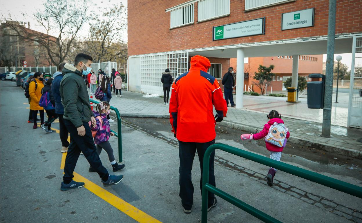 Pandemia del coronavirus | Granada mantiene la tendencia a la baja de contagios en una jornada con tres muertos por covid