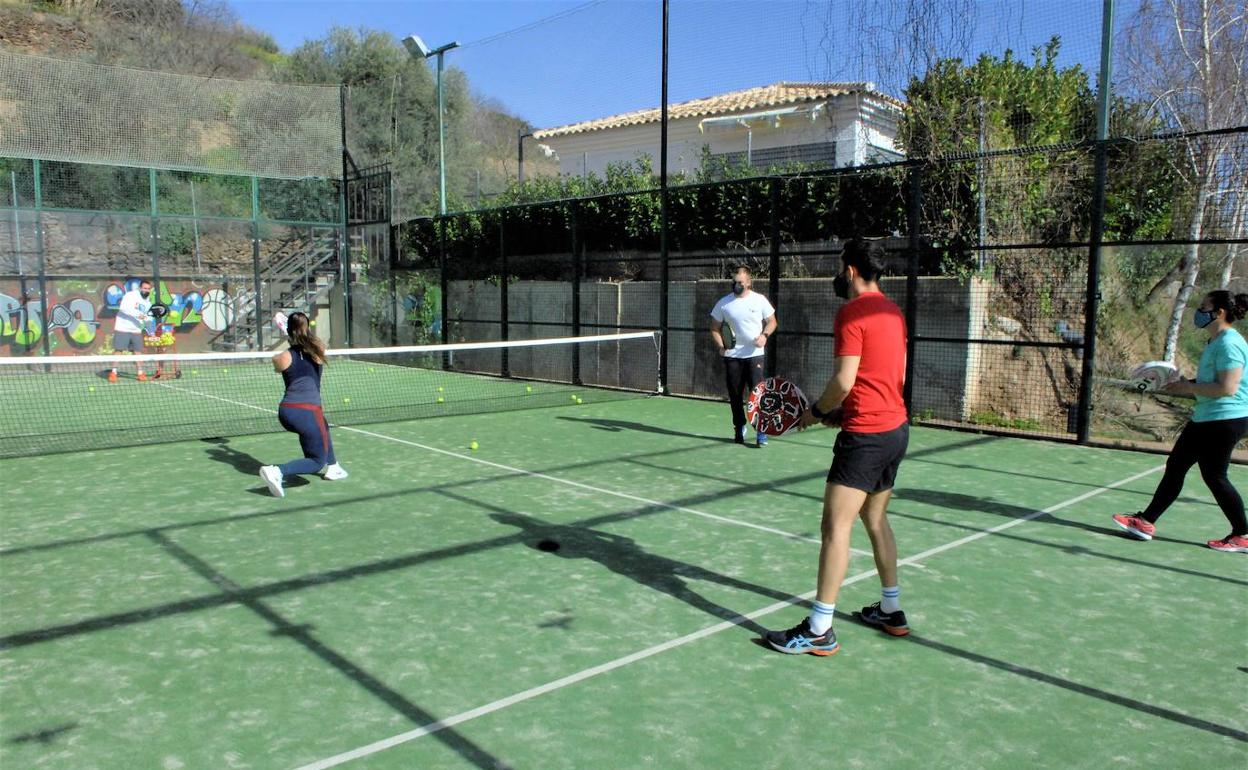 Lanjarón es el municipio de la provincia de Granada con mayor número de deportistas que practican el pádel