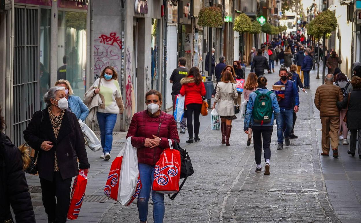 Restricciones en Granada | La desescalada se afianza en la provincia, donde ya solo quedan 22 municipios confinados