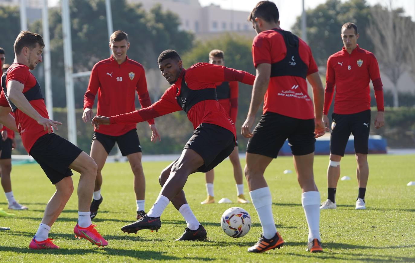 Toque y presión son algunas de las señas de identidad de la UDA que el técnico quiere recuperar.
