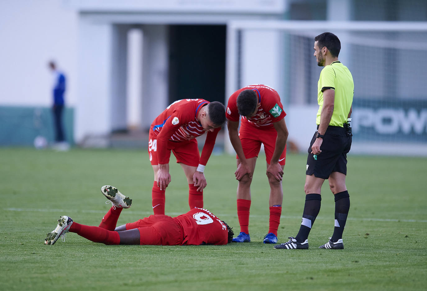 Fotos: Zarpazo de un Recreativo contundente ante el Betis Deportivo