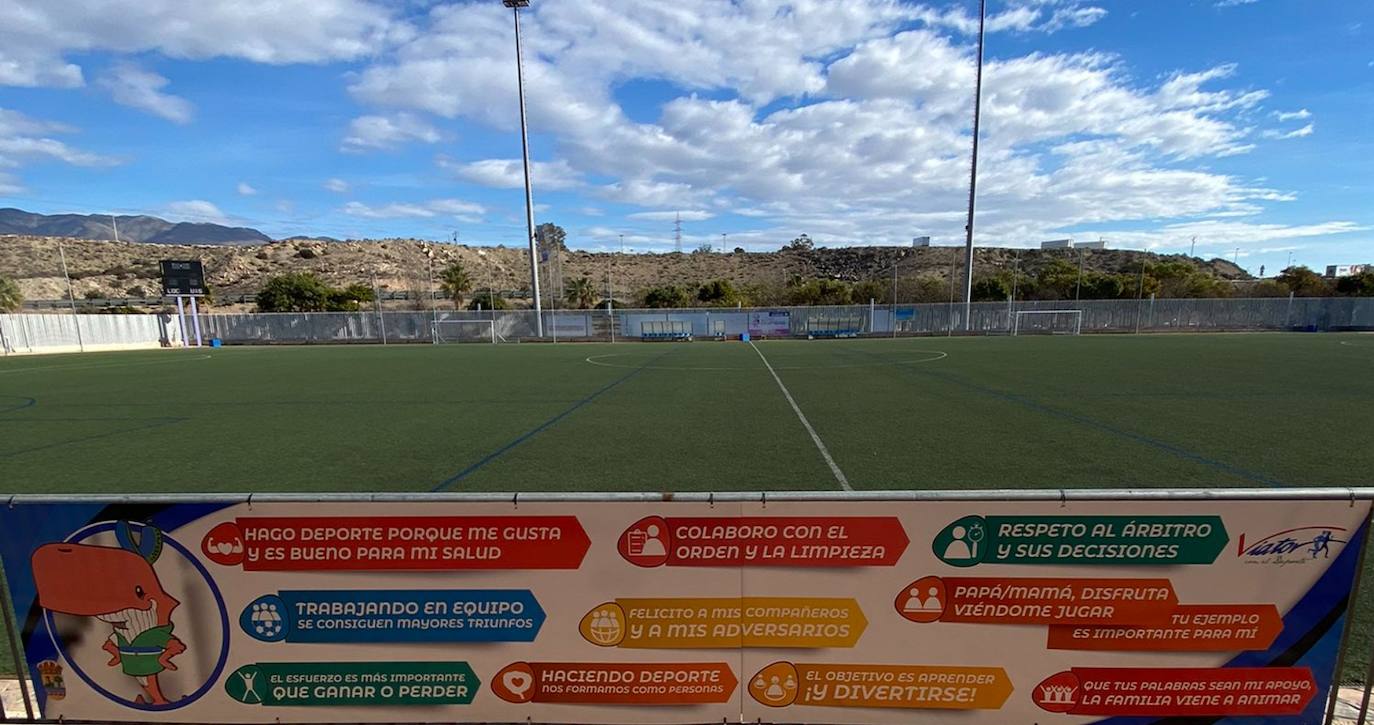 La Ciudad Deportiva de Viator es la 'joya de la corona' de una instalación con mensajes. 