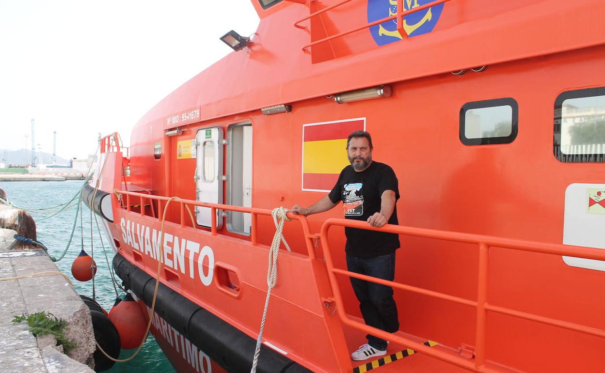 Manuel Capa, delegado sindical de CGT en Salvamento.