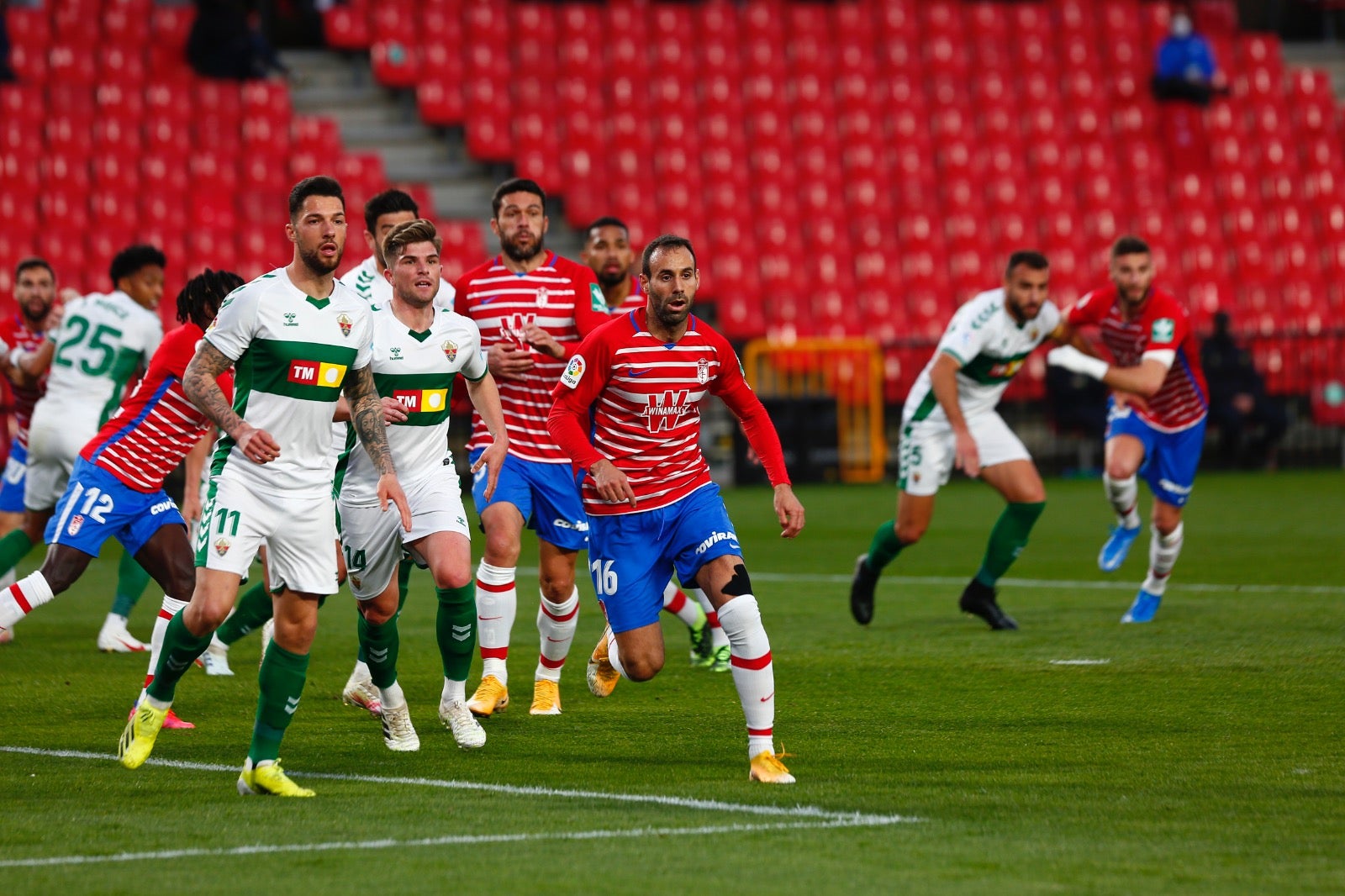 Fotos: Las mejores imágenes del Granada-Elche