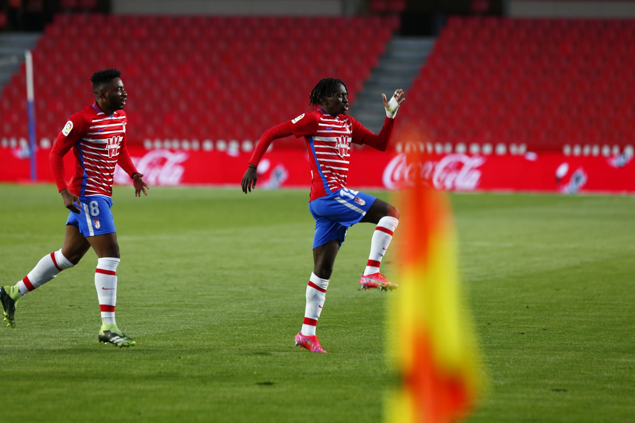 Fotos: Las mejores imágenes del Granada-Elche