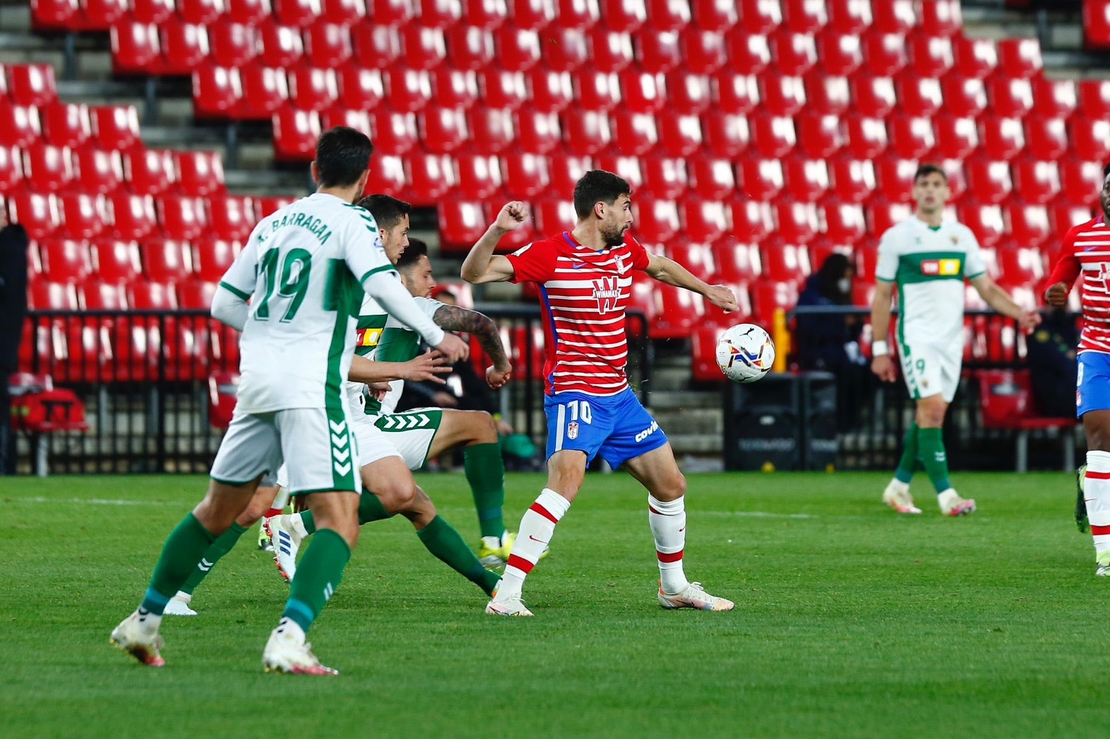 Fotos: Las mejores imágenes del Granada-Elche