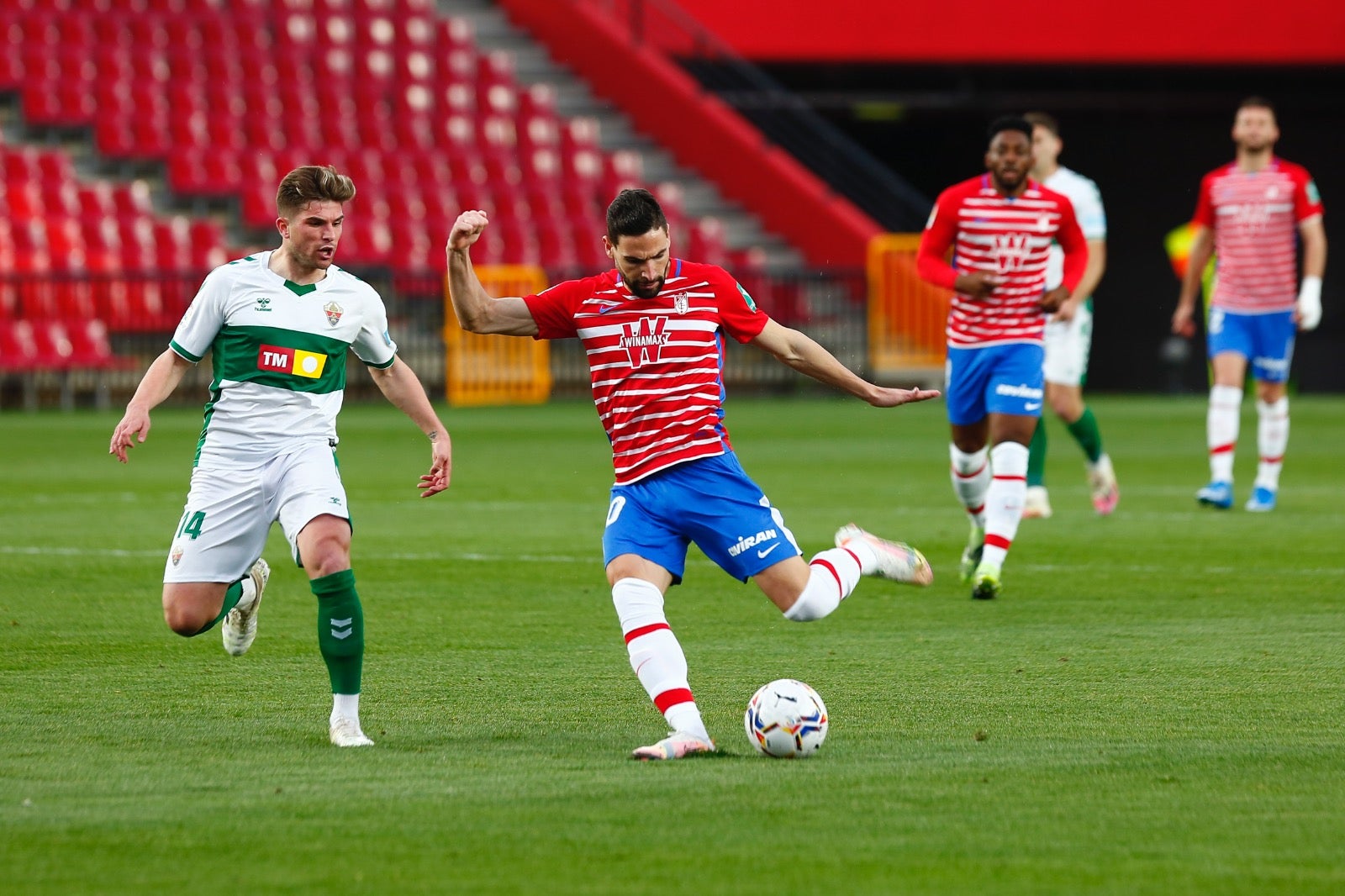 Fotos: Las mejores imágenes del Granada-Elche