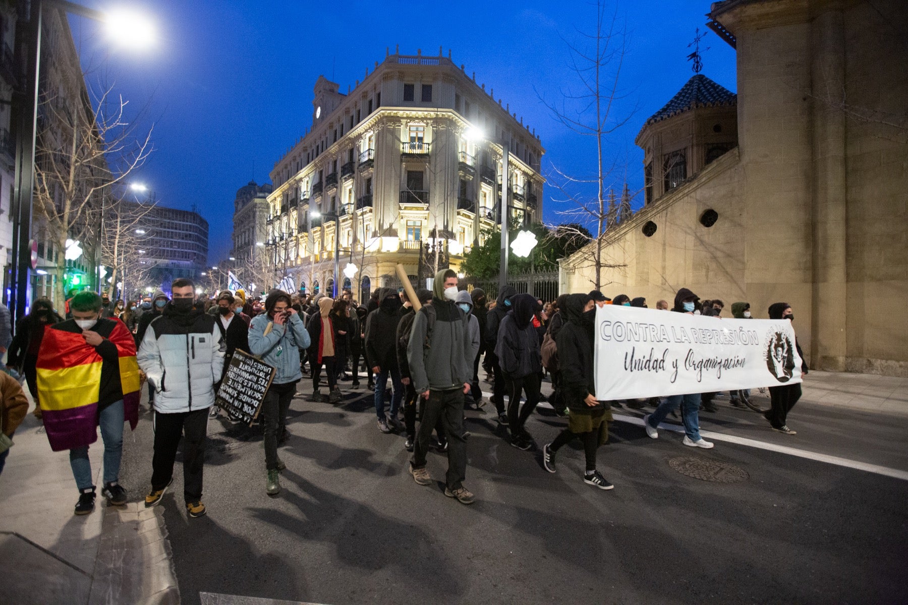 Manifestación entre Puerta Real y la Subdelegación del Gobierno.