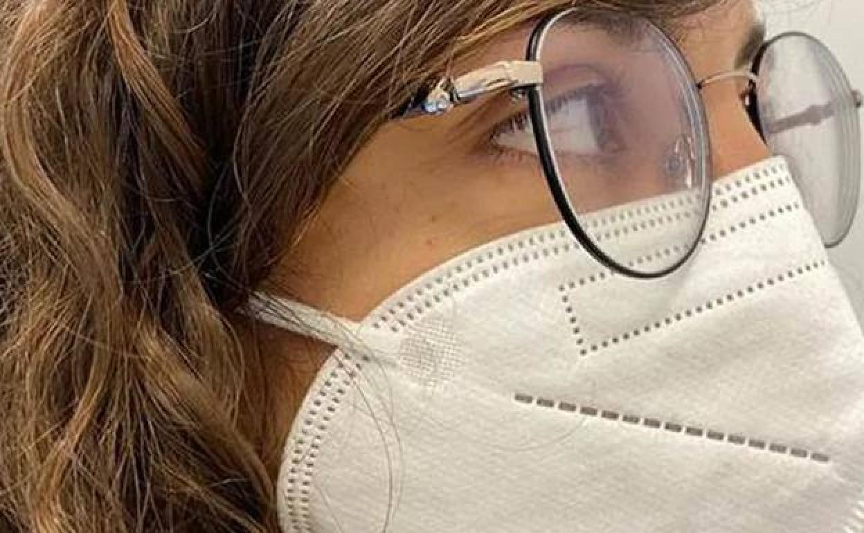 Pandemia de coronavirus | Expertos señalan cuándo podrán dejar de usar mascarillas quienes reciben la vacuna