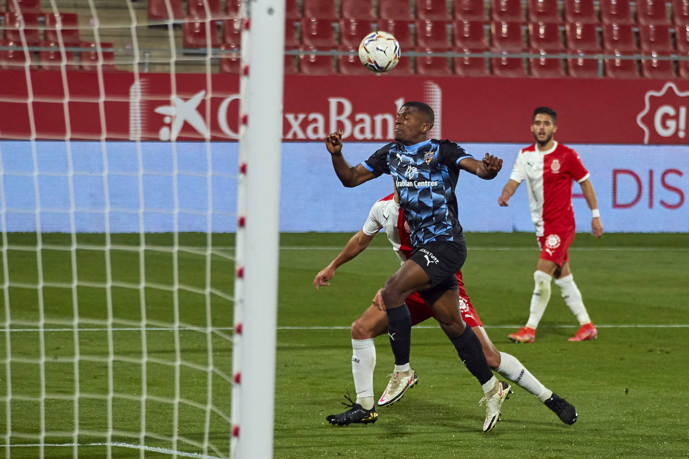 Lance del partido disputado ayer en Montilivi.