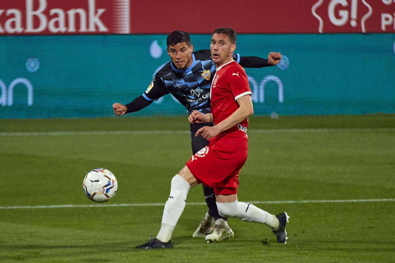 Lance del partido disputado ayer en Montilivi.