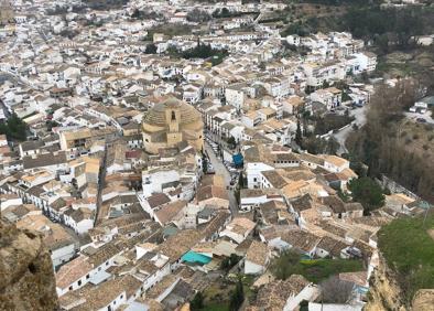 Imagen secundaria 1 - Entrada y subida al castillo. 