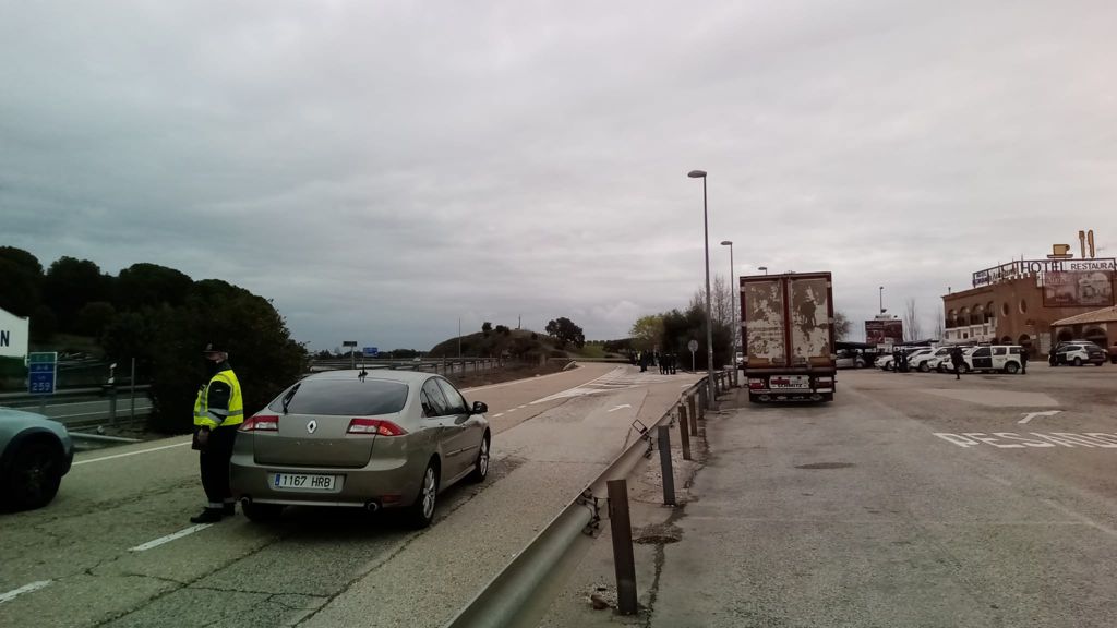 Las plataformas de la provincia convocantes expresan su malestar al no dejarles parar en Santa Elena, lo que habría cortado el tráfico en la A-4