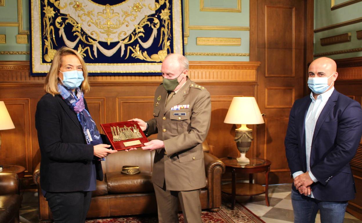 Motril y Subdelegación de Defensa refuerzan su colaboración para el fomento de la carrera militar