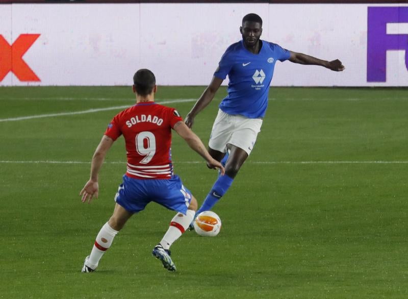 Fotos: Las mejores imágenes del partido Granada-Molde de Europa League