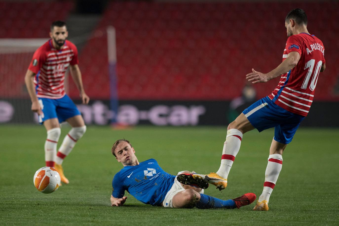 Fotos: Las mejores imágenes del partido Granada-Molde de Europa League