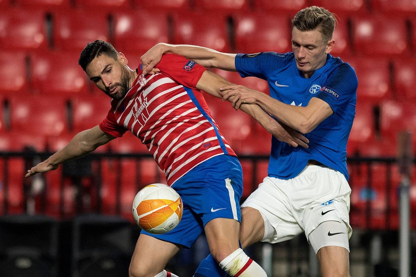 Fotos: Las mejores imágenes del partido Granada-Molde de Europa League