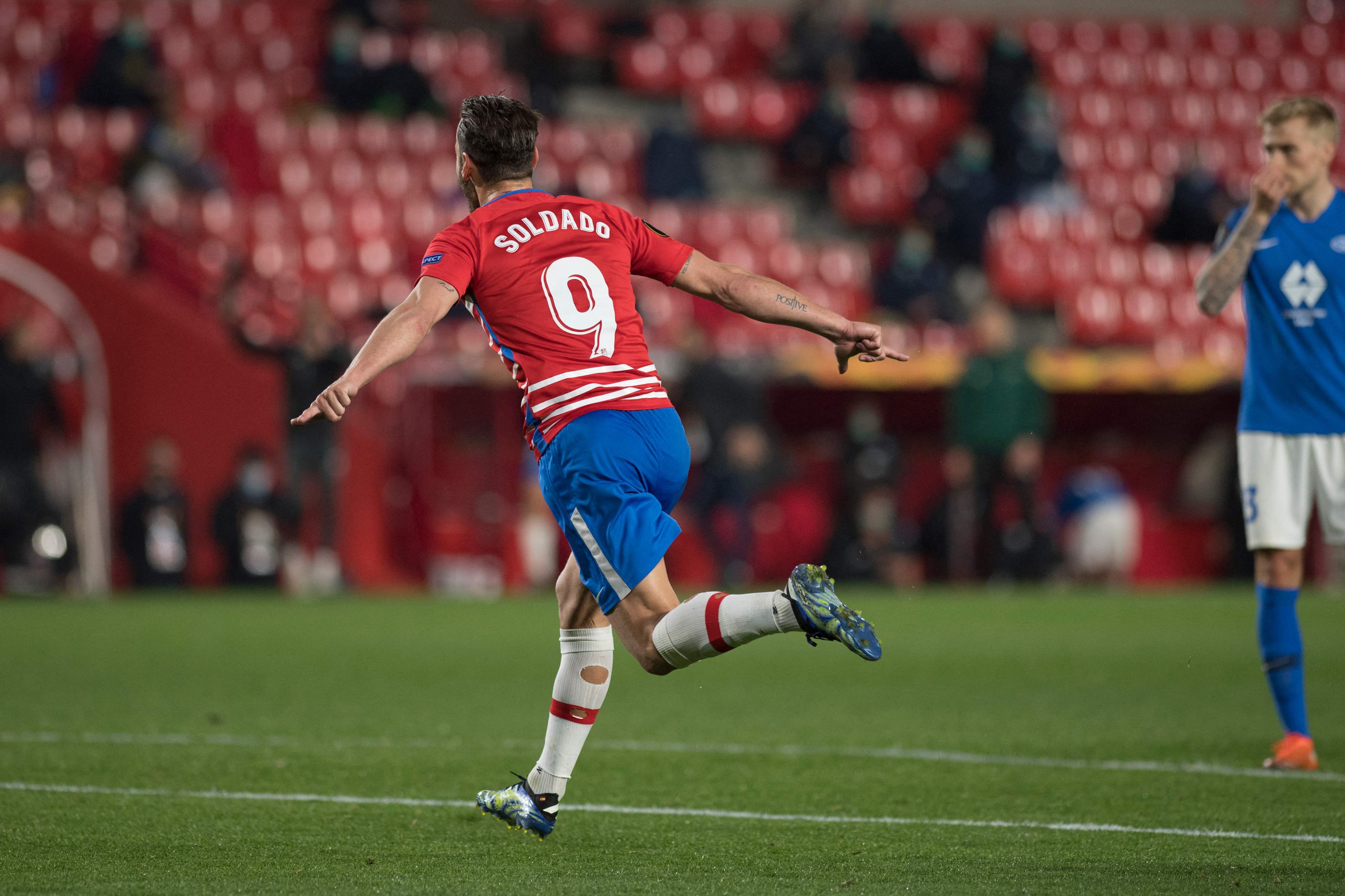 Fotos: Las mejores imágenes del partido Granada-Molde de Europa League