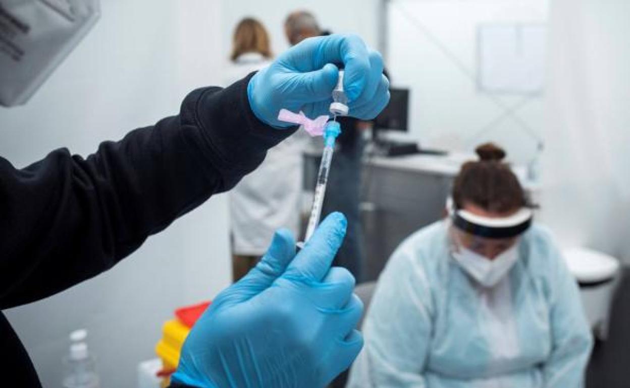 El factor R sube en España y amenaza con la cuarta ola