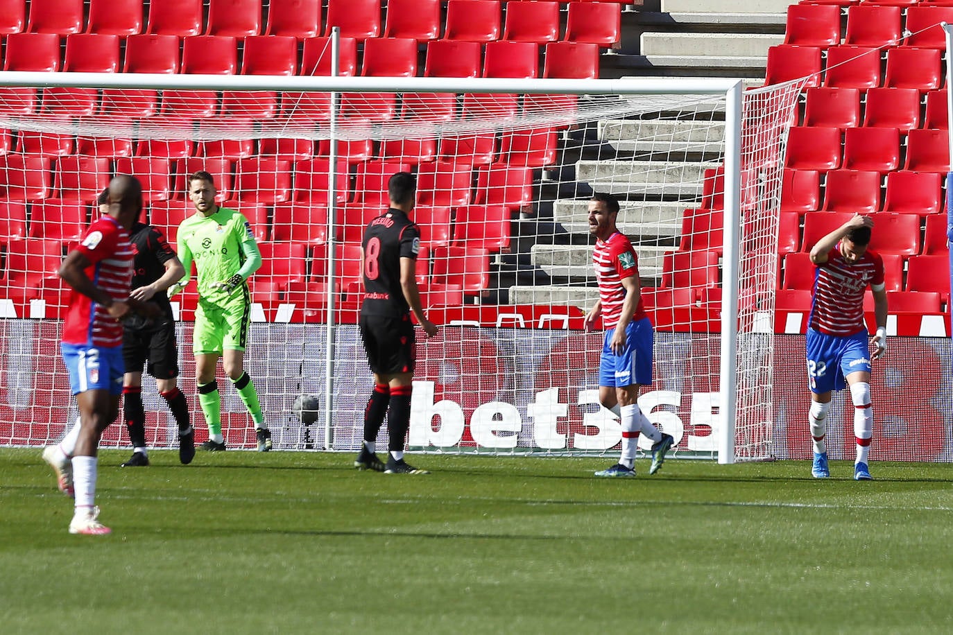 Fotos: Las mejores imágenes del Granada CF - Real Sociedad
