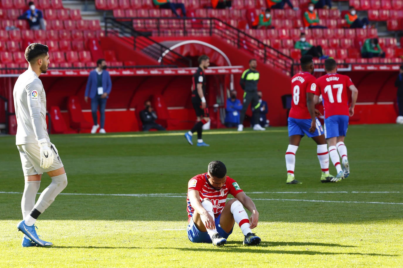 Fotos: Las mejores imágenes del Granada CF - Real Sociedad