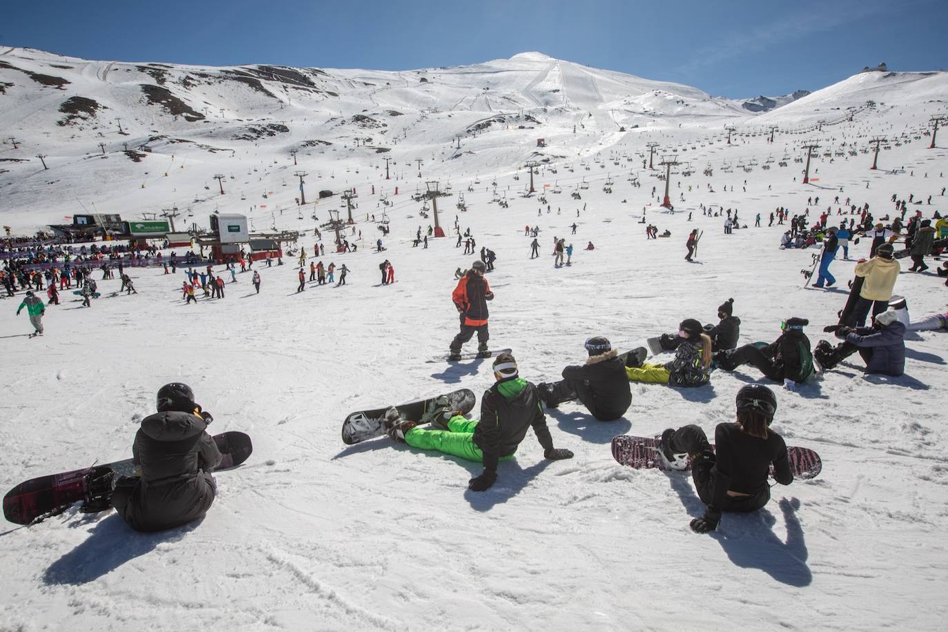 La ocupación hotelera en la estación de esquí se queda bajo mínimos entre semana en un 15% y el sábado y el domingo llega hasta un 30%