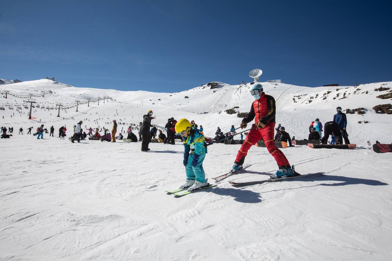 La ocupación hotelera en la estación de esquí se queda bajo mínimos entre semana en un 15% y el sábado y el domingo llega hasta un 30%